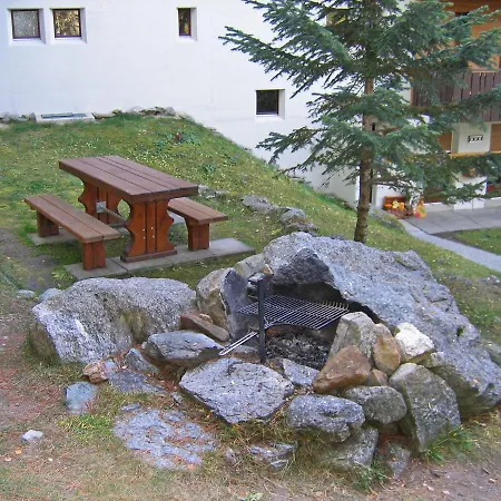 Gentiana Apartment *